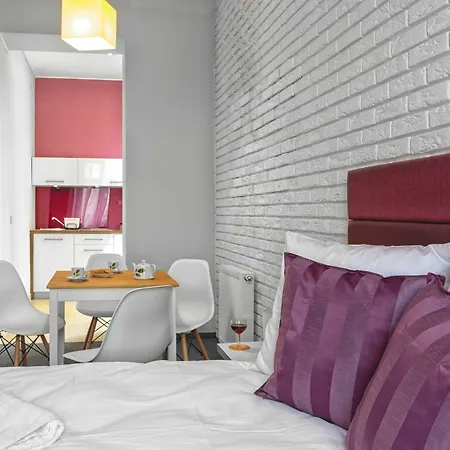 Aurora Aparthotel 3*