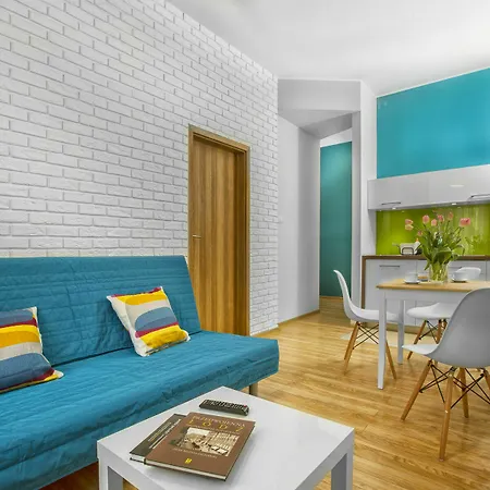 Apartahotel Aurora 3*