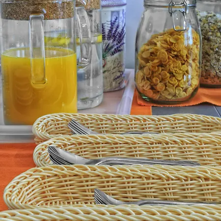 Aurora Aparthotel 3*